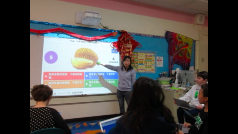 Review Lesson---Vocabulary about Fruit and Sentence Patterns about Likes and Dislikes 复习课--水果词汇和喜好句型。