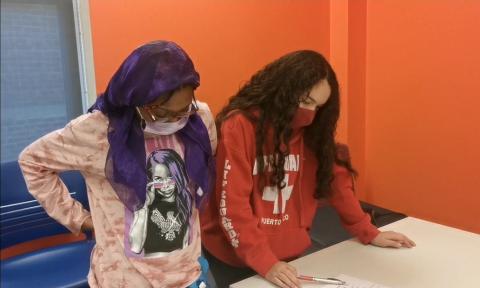 Students are making dialogues