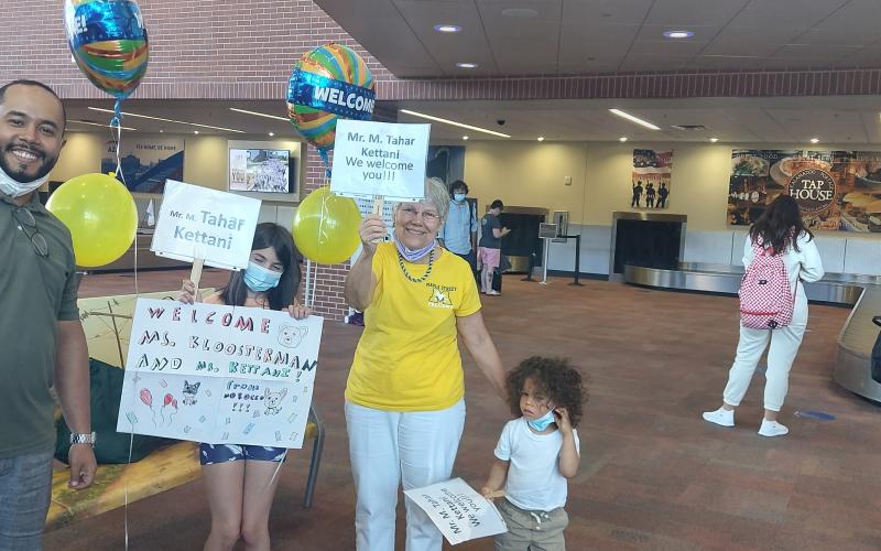 Moulay Tahar Kettani welcomed by host community at airport 